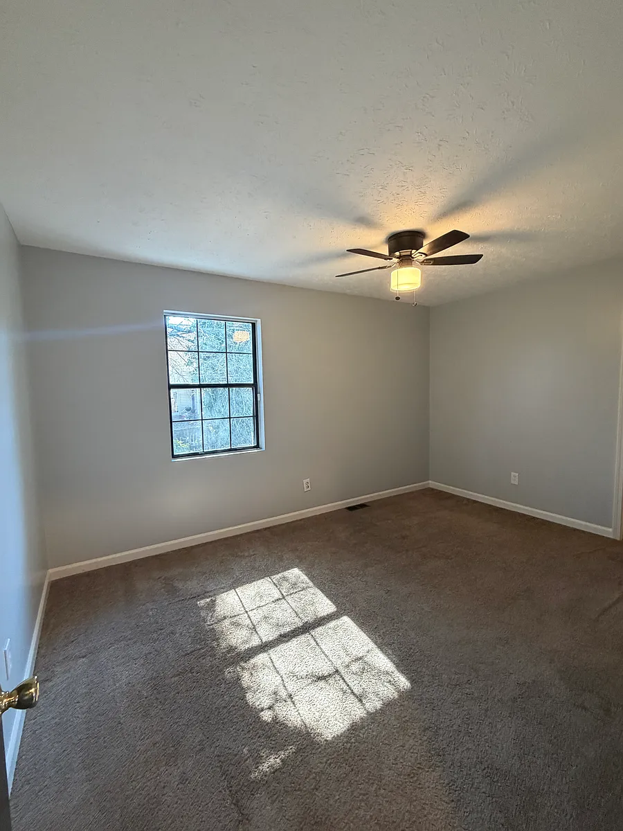 Building Photo - 1424 Springleaf Cir SE