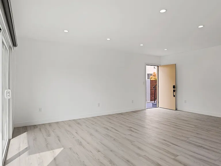 2034 S Garth Ave — Photo 62
