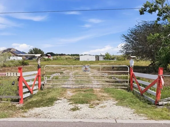 2228 Kenney Ln, Ingleside, TX 78362