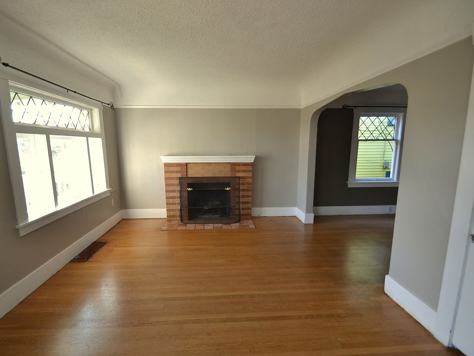 1st image of 5035 45th Ave S
