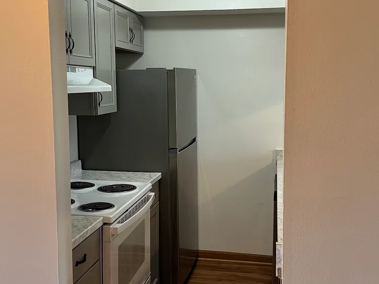 1387 Orchard Park Dr — Photo 3