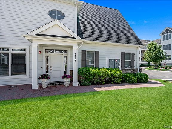 2nd image of 55201 Spruce Pond Circle