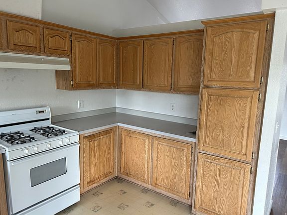 3rd image of 1675 Kylee Ln