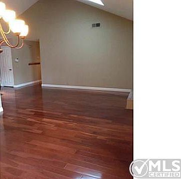 2nd image of 15546 Calle Asturtas