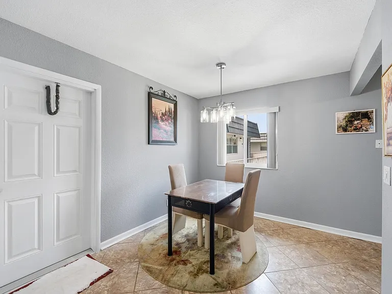 376 Saxony Way #H — Photo 12