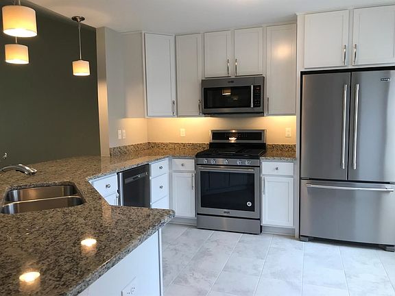 2nd image of 510 Fieldstone Ct Unit 27