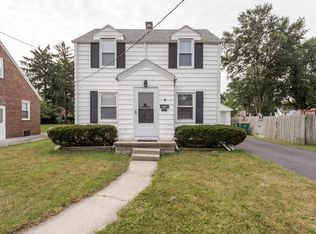 451 Eagle Point Rd, Rossford, OH 43460