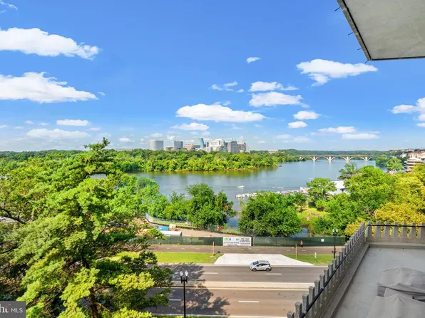 2700 Virginia Ave NW #801, Washington, DC 20037