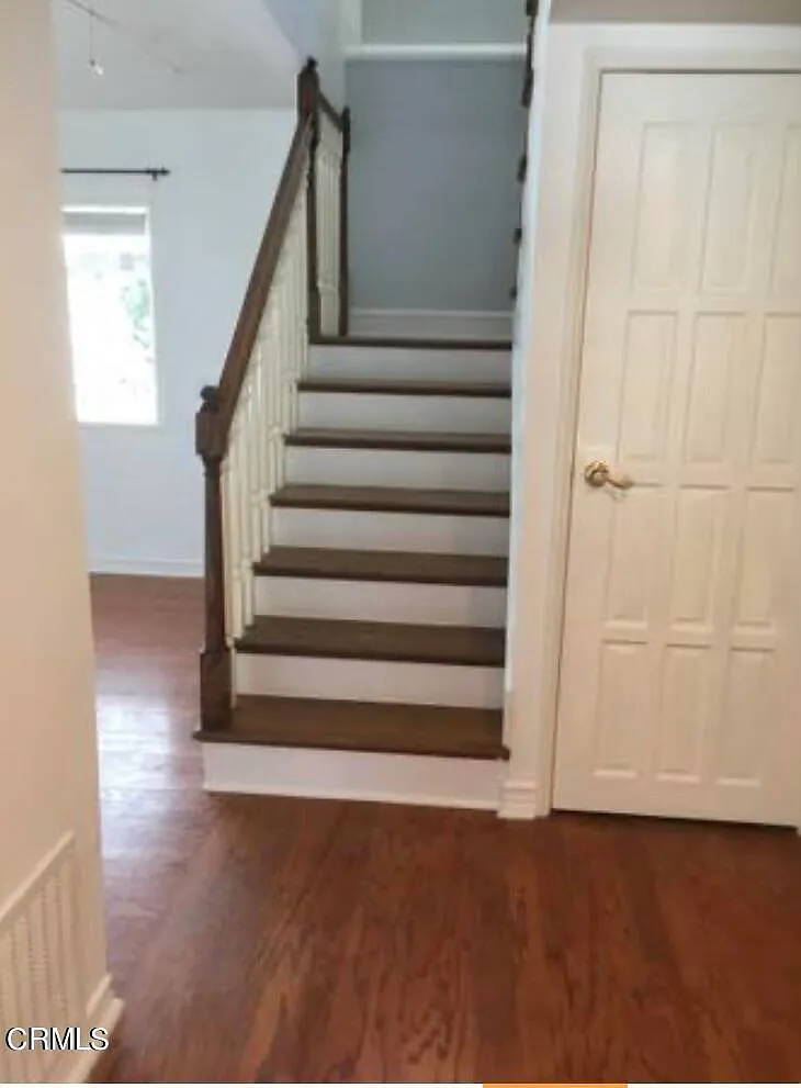3 bed, 6.0 bath, 1730 sqft, $4,000 — Photo 2