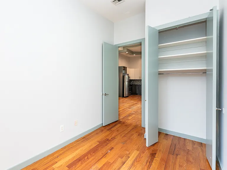 330 Harman St #2R — Photo 11