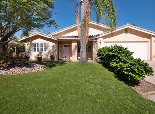 1162 Meadow Lake Dr, Vista, CA 92084