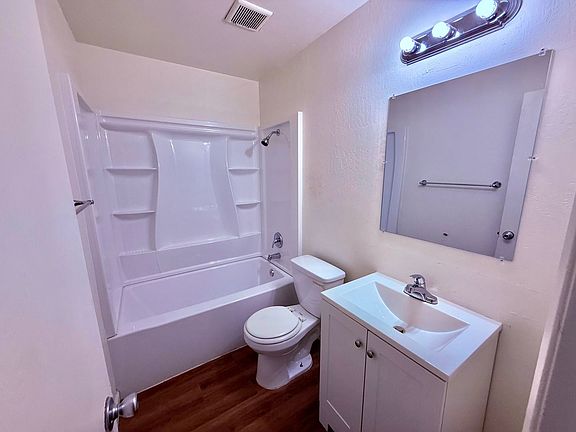 5th image of 84 Nelson Ave #2