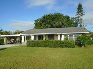 903 Virginia Ave, Tavares, FL 32778
