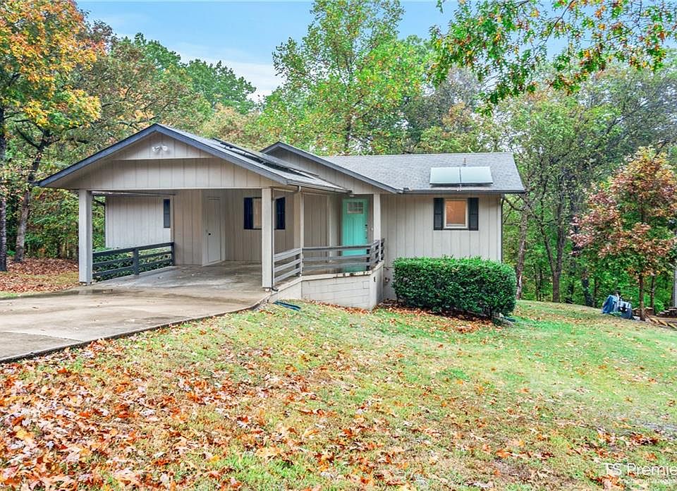 1st image of 29 Harrington Dr