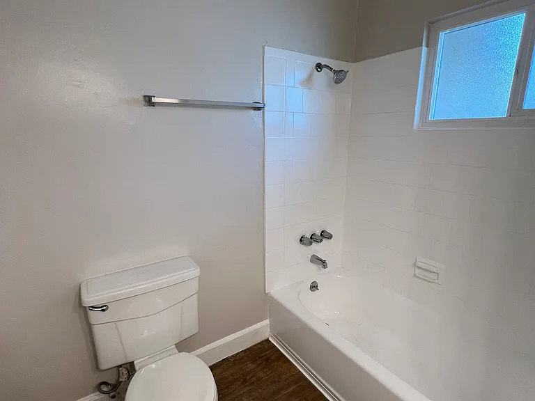 921 S Park Cir — Photo 17