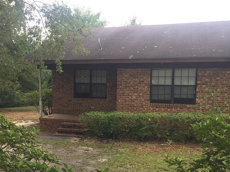 105 Princess Ln #B — Photo 2