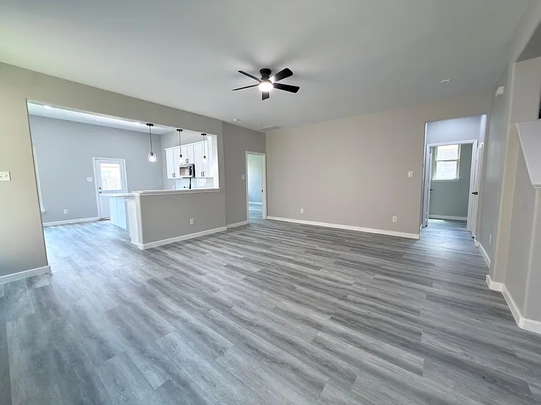9413 Savannah Holly Dr — Photo 5