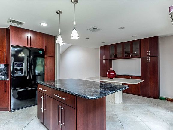 4th image of 1030 S Carley Ct
