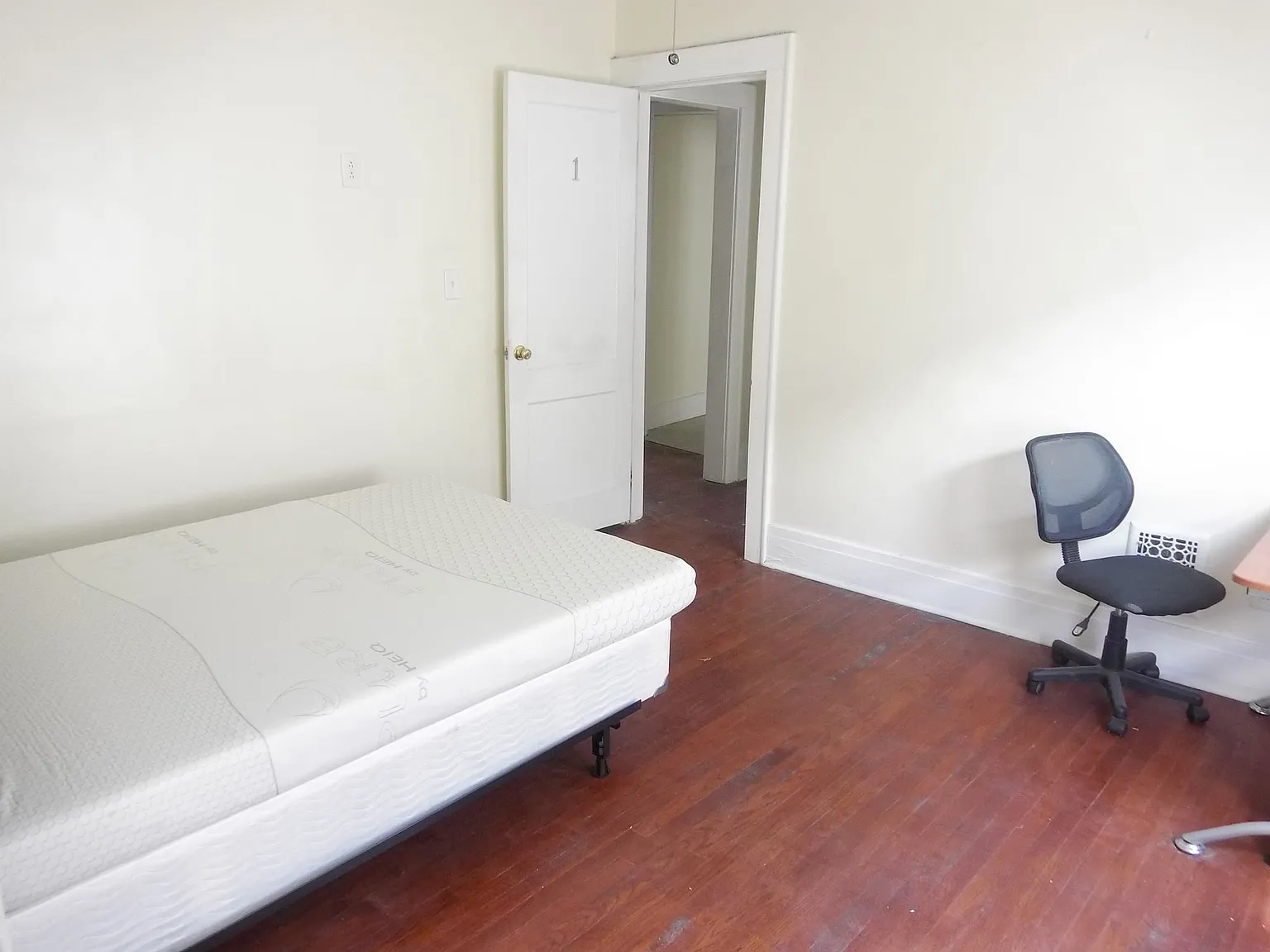 301 Maple St - 3 — Photo 2