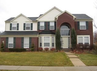 15539 Pebblebrook Dr, Belleville, MI 48111