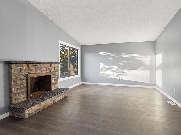 5th image of 7412 N Lidgerwood St