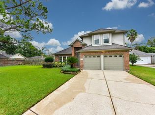 2501 Leroy St, Pearland, TX 77581