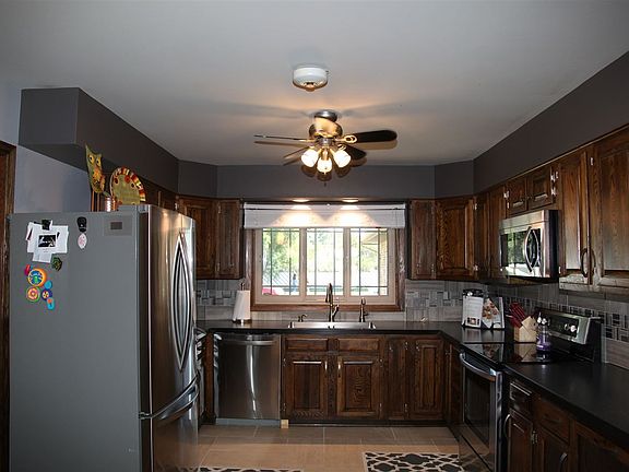 3rd image of 307 W 20th St
