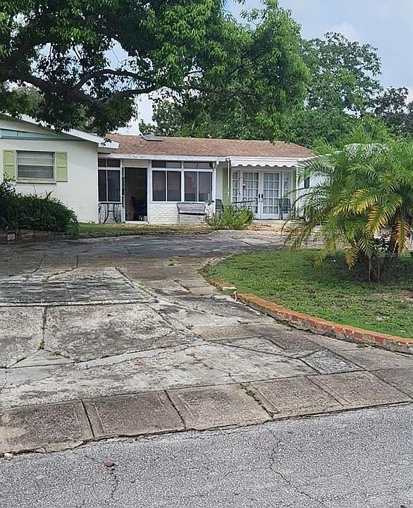 1st image of 705 S Winona Ave