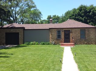 620 S 2nd St, Dundee, IL 60118