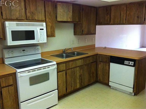3rd image of 511 SE 23rd Pl
