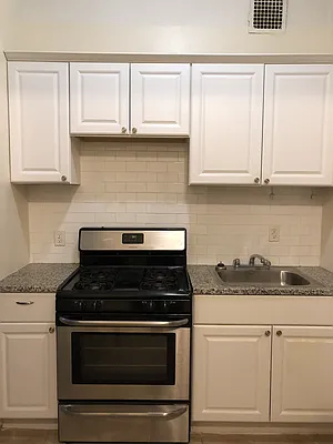 Rented by Roger Benayoun, LREB | media 12