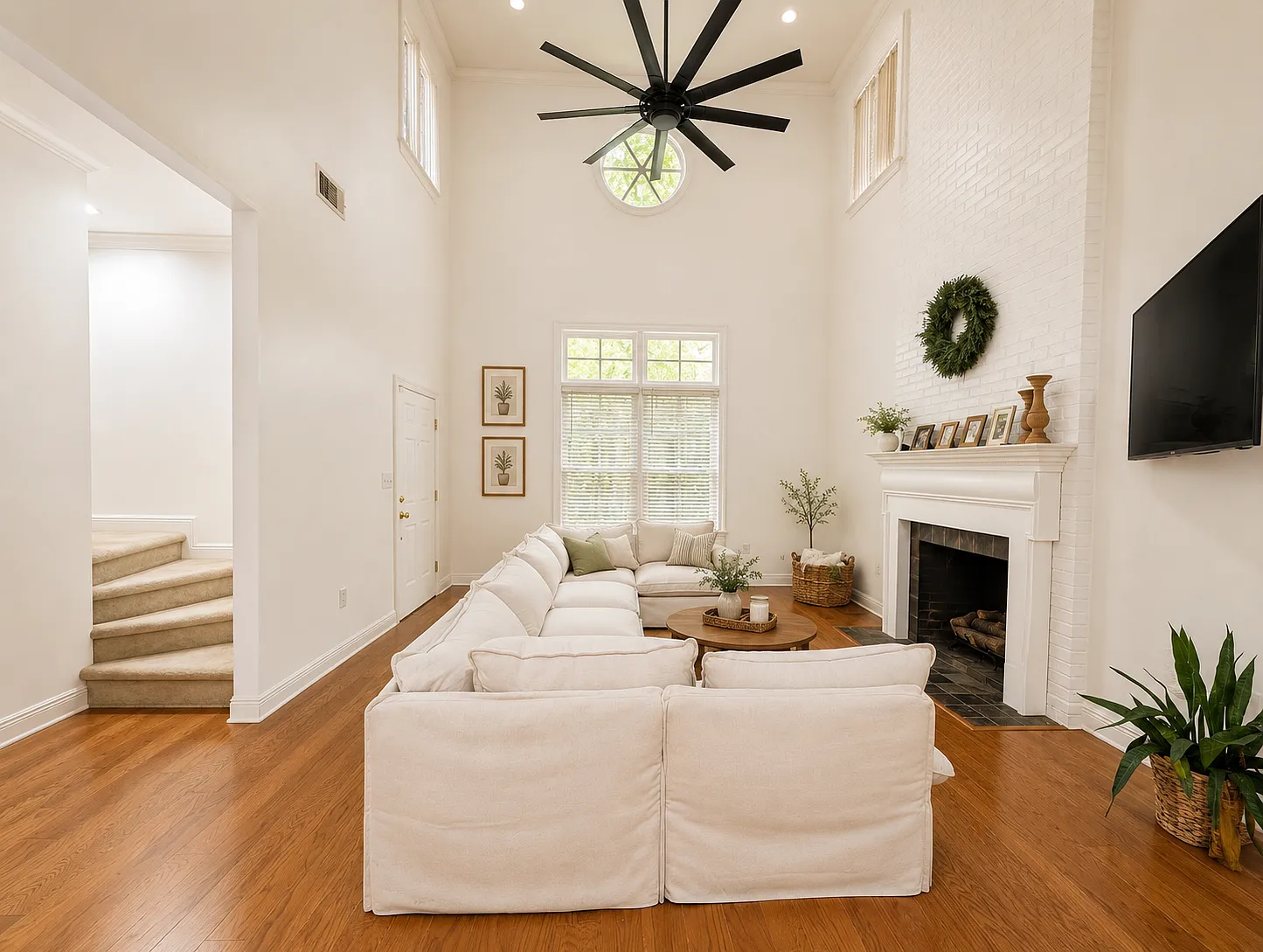 3 bed, 2925 sqft, $2,900 — Photo 3