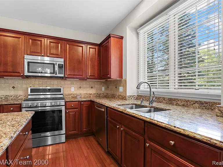 1248 Lasalle Rd — Photo 30