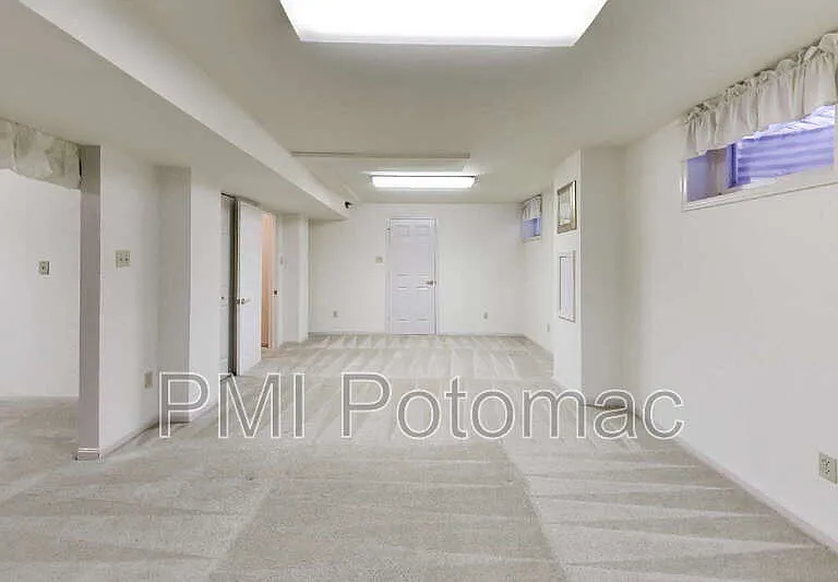 14672 Brougham Way — Photo 55