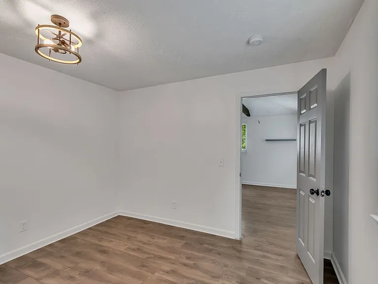 2601 Morganmeade Dr — Photo 15