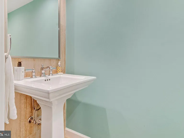 1080 Wisconsin Ave NW #405 — Photo 25