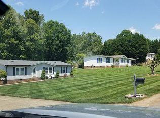 155 Doubletree Dr, Statesville, NC 28677
