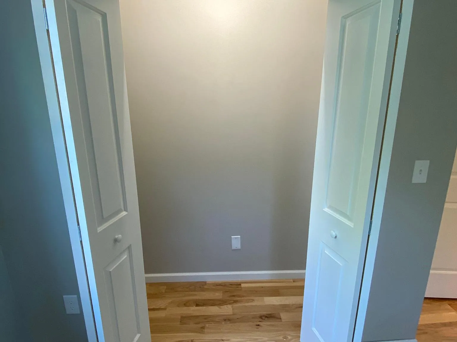 2 bed, 1000 sqft, $1,400 — Photo 3