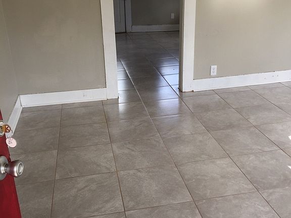 5th image of 601 W 18th St