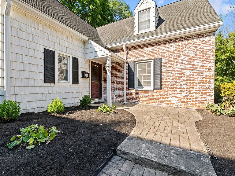 181 Amazon Pl — Photo 4