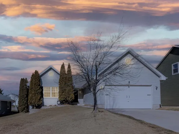 1300 Edgewood AVENUE, South Milwaukee, WI 53172