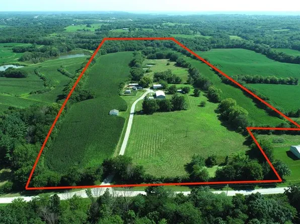 9226 427th Rd, Savannah, MO 64485