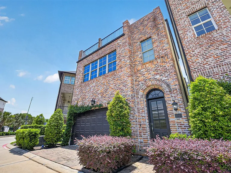 2703 Kinsley Oaks Dr — Photo 4