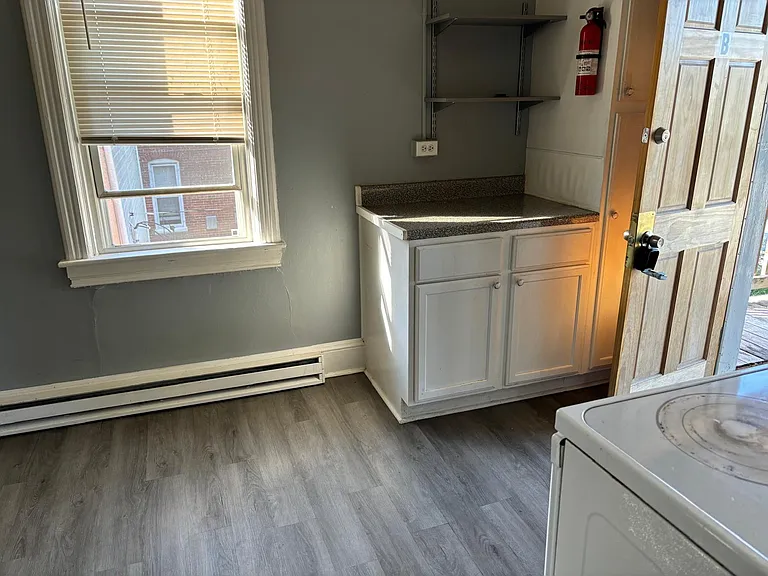 546 Salem Ave #1 — Photo 6