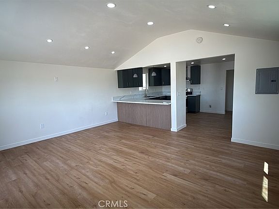 3rd image of 716 W Church Ave