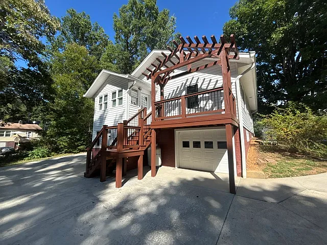 2 bed, 1032 sqft, $1,995 — Photo 4