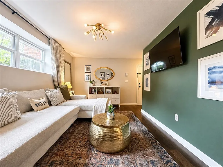 1185 Adams St #2 — Photo 5