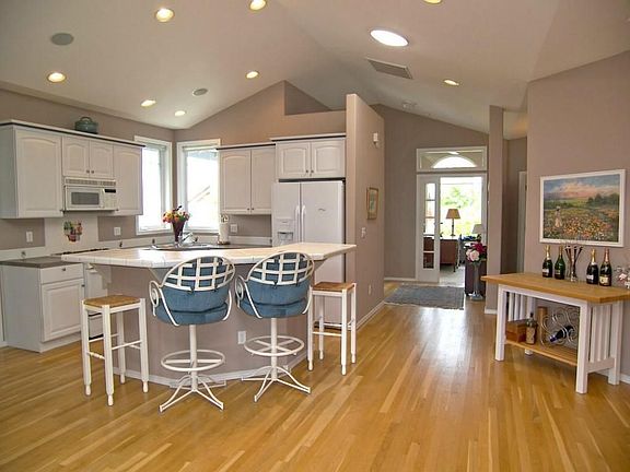 5th image of 3446 Bridlewood Ct