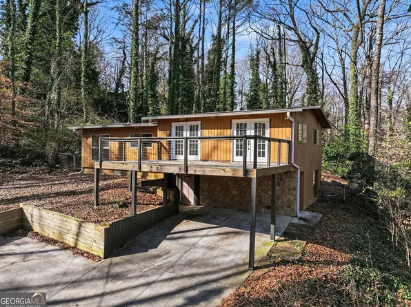 3210 Valley Bluff Dr, Atlanta, GA 30340