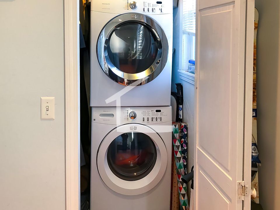 1st image of 12 Montfern Ave #12R